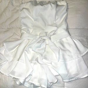 Princess Polly size 2 romper